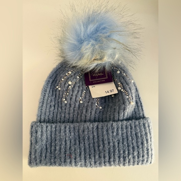 David and Young Accessories - NWT Blue Knit Beanie with Faux Fur Pom